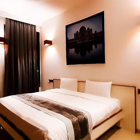Hotel Mayur Express Sangamner Zewnętrze zdjęcie