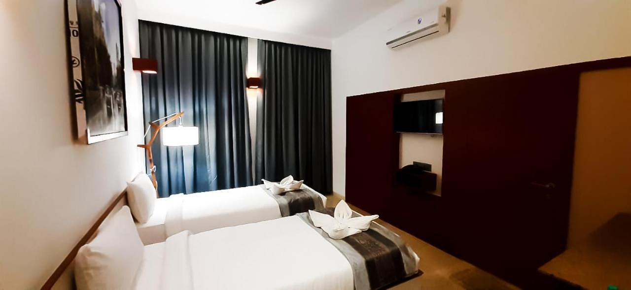 Hotel Mayur Express Sangamner Zewnętrze zdjęcie